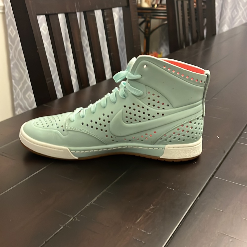 Nike Air Royalty MD LT VT NRG Shoes Sneakers new Mint Candy Womens Size 8.5 - Picture 12 of 16
